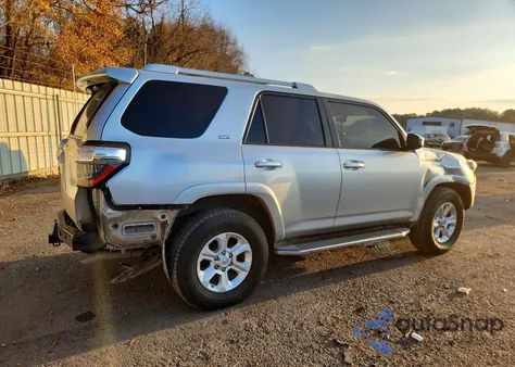 2016 Toyota 4Runner Sr5 z USA, uszkodzony, nr VIN JTEZU5JR4G5110743